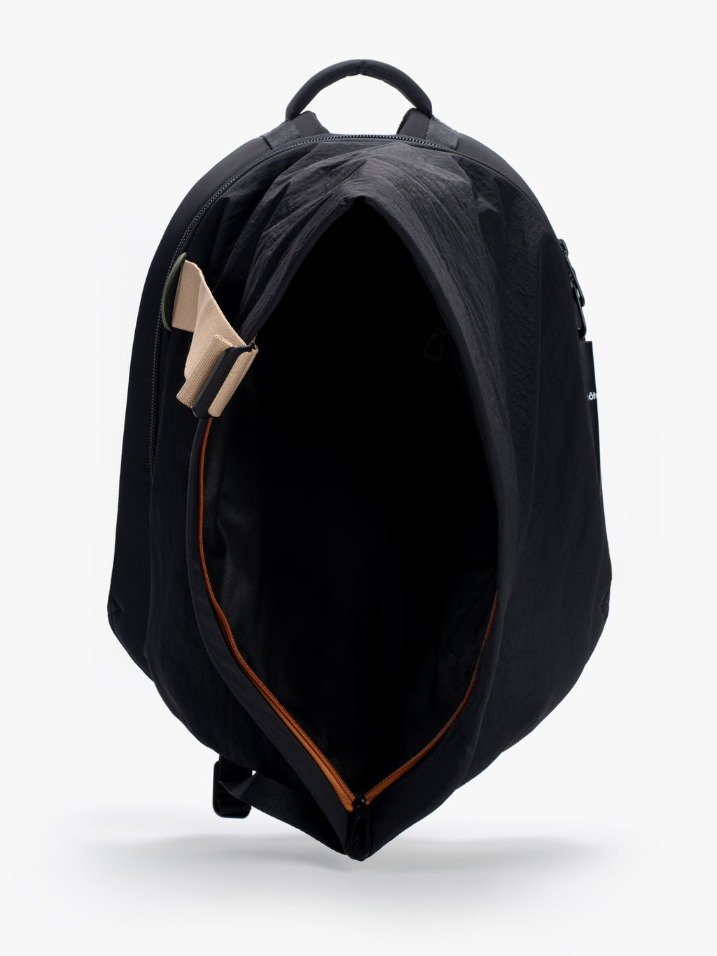 Isar M Smooth Black Colour Accent Backpack